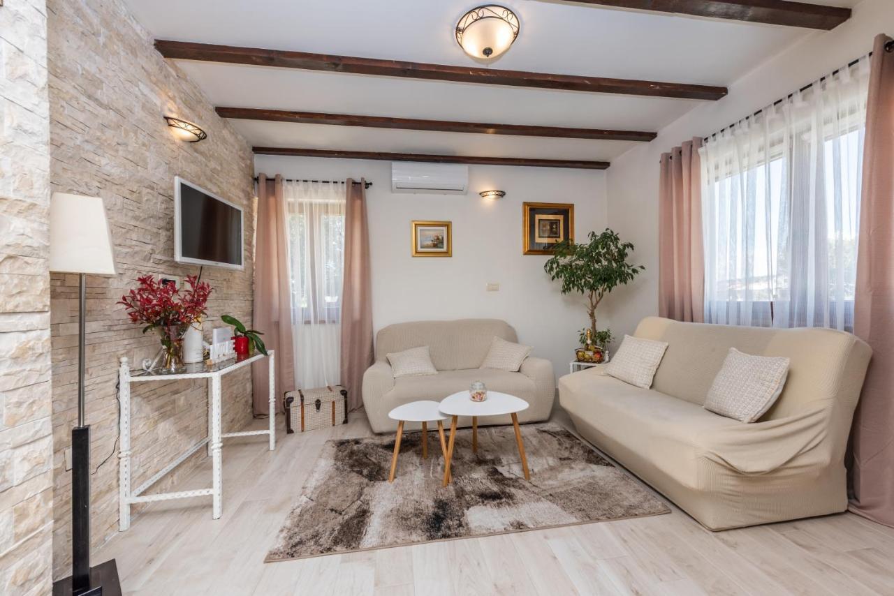 Villa Aldonna Бибинє Екстер'єр фото