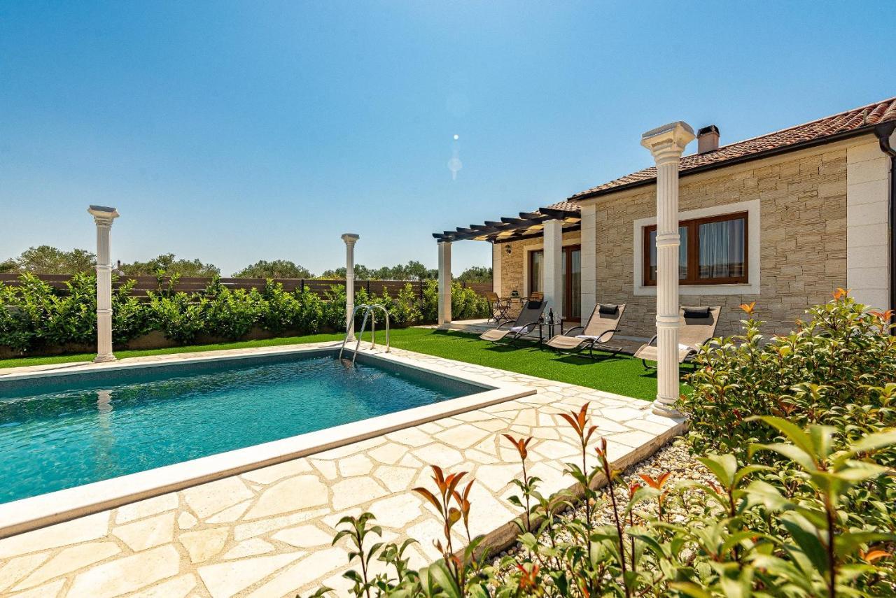 Villa Aldonna Бибинє Екстер'єр фото